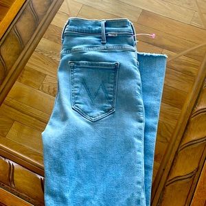 Mother jeans gently used in great condition